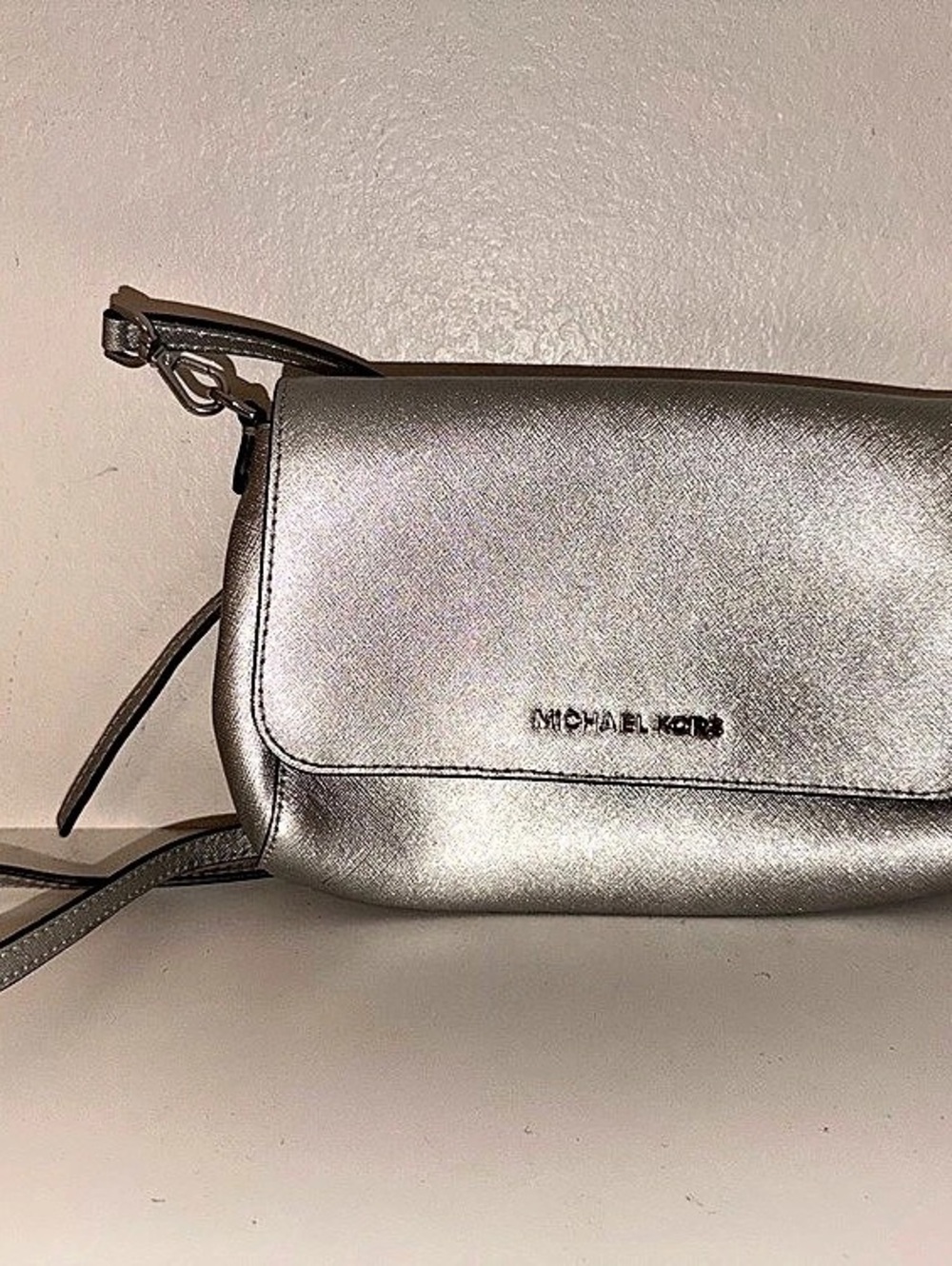 Michael Kors Jet Set Large Saffiano Leather Crossbody Bag, Silver